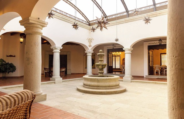 Casa Jacarandas: Serenity and Panoramic Views in Tlalixtac