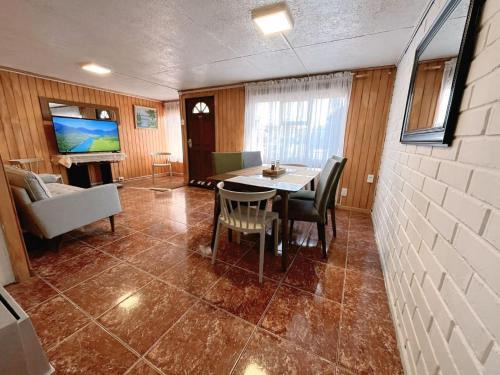 Casa Refugio Austral, hasta 6 personas, cerca Mall Pionero, Zona Franca y Centro