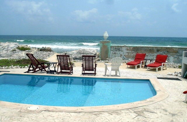 Casa Rosa -Beautiful Ocean Front Home - Studio Apartment