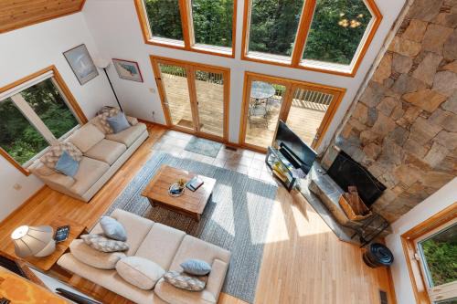 Castle Snow with Wintergreen Advantage