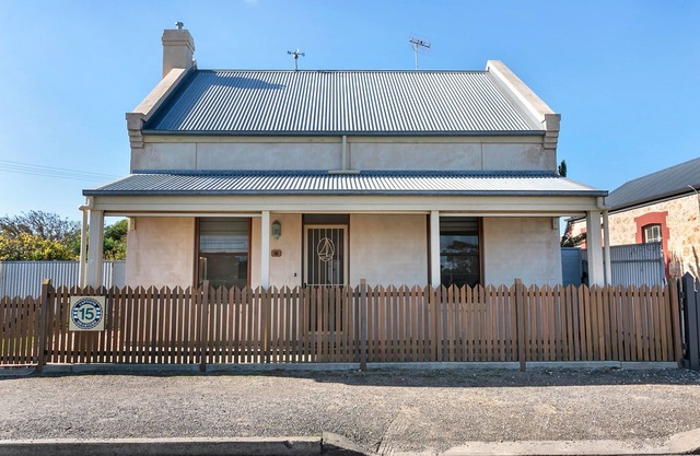 Centrally Located Goolwa Home - Towels & Linen Included, WIFI & Smart TV's