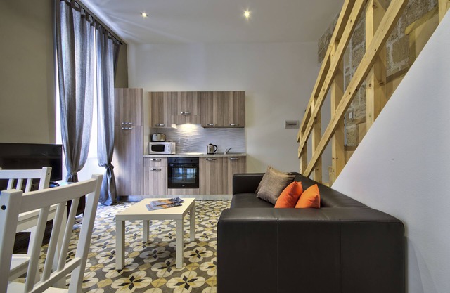 Centrally locted Valletta 2-bedroom Duplex Apartment