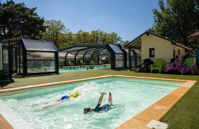 Chalet 4 étoiles - Parc aquatique - eecbii
