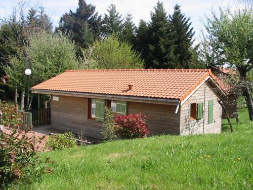 Chalet cosy avec animaux acceptés entre montagnes et nature - FR-1-496-243