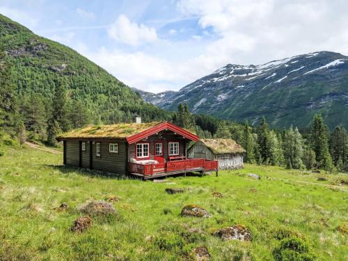 Chalet Fjellbris by Interhome