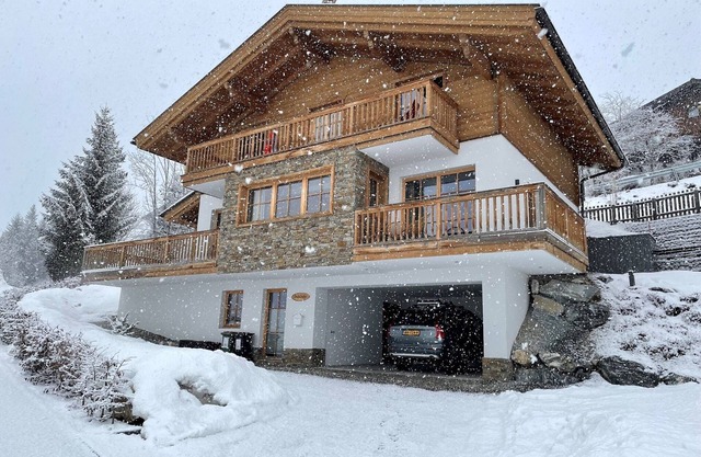 Chalet in Mühlbach near Ski Slopes