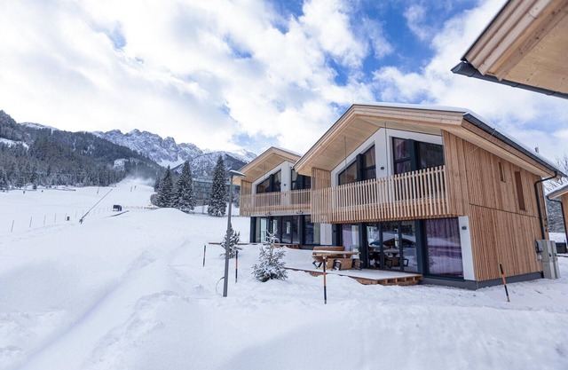 Chalet mit 4 Schlafzimmern, Sauna und Kamin