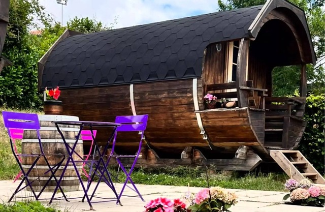 Chambre Tonneau BARREL (without bathroom) sleeps 2