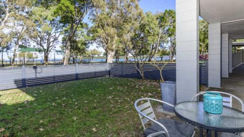 Charm and Comfort in this Ground floor unit with water views! Welsby Pde, Bongaree