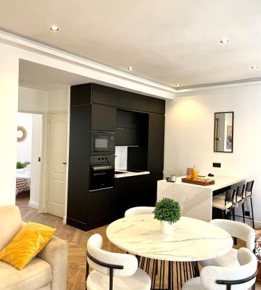 Charmant 2 Pièces avec balcon