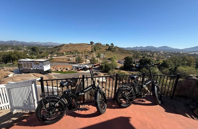 Charming 1-bedroom cottage with WiFi and AC in Ramona