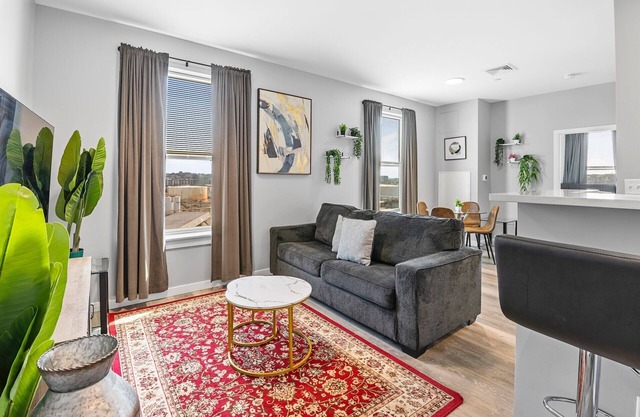 Charming 1BR Near Encore 3258