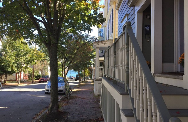 Charming 2-bedroom steps from the Eastern Promenade