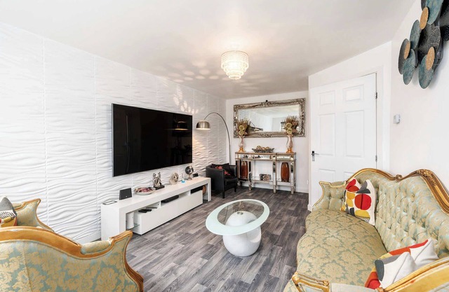 Charming 3 Bedroom Home with Garden near Doncaster