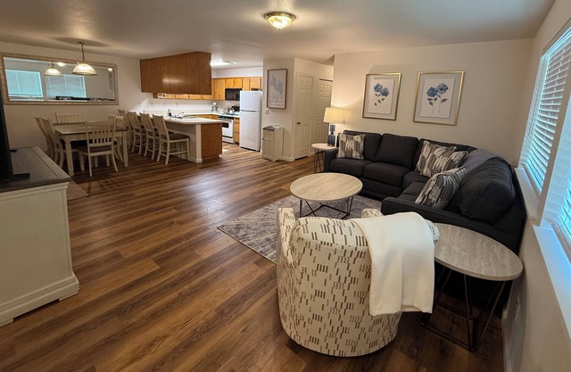 Charming 3-bedroom house with AC, WiFi in fantastic Susanville