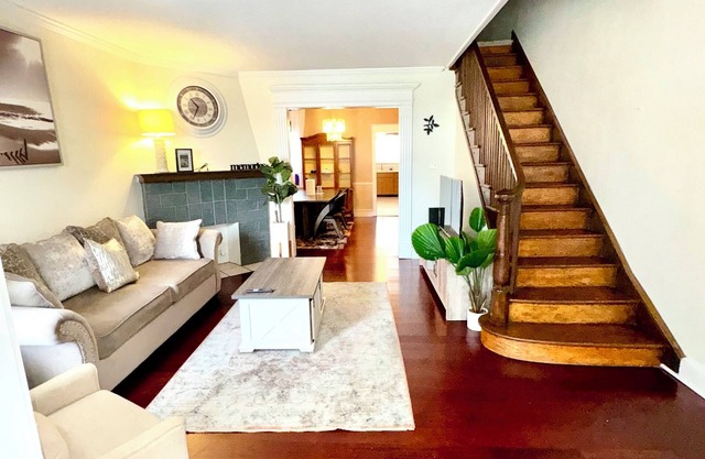 Charming 3-bedroom house with AC and WiFi in delightful Philadelphia