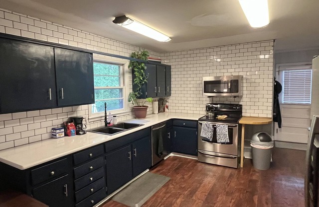 Charming 3BR/2BA Ranch House in North Raleigh