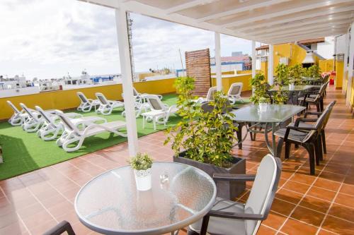 Charming Apartment in Puerto de Mogán - 80m², Mountain/Sea View