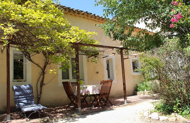 Charming Apartments in the Mas de Soleil (Gîte "Nostalgie")