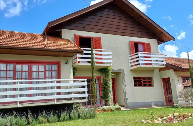 Charming country house in Campos Do Jordao 4 miles from downtown Capivari