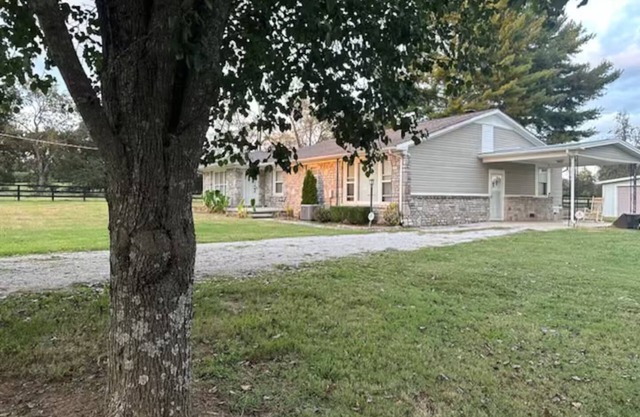 Charming Country Home Peaceful Setting between Huntsville AL and Nashville TN.