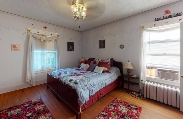 Charming, historic bed & breakfast in delightful Wausau with WiFi, AC & parking