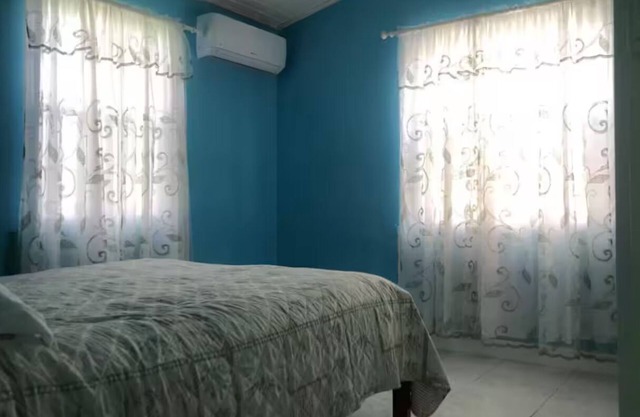 Charming house in terrific Long Bay with AC, WiFi