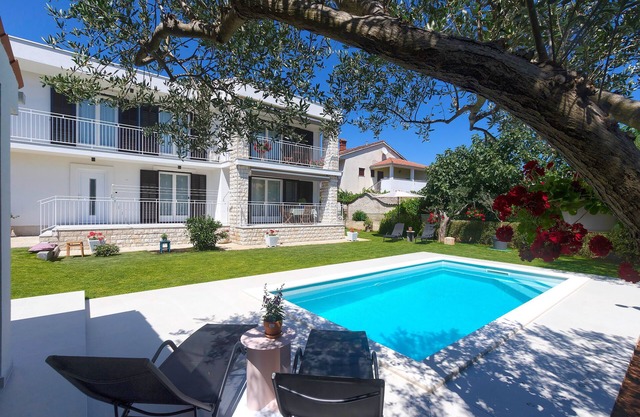 CHARMING ISTRIAN CASA MAGNA WITH POOL AND GREEN GARDEN