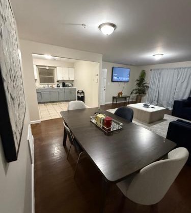 Charming Large 3 beds-2 bath Newark EWR NYC