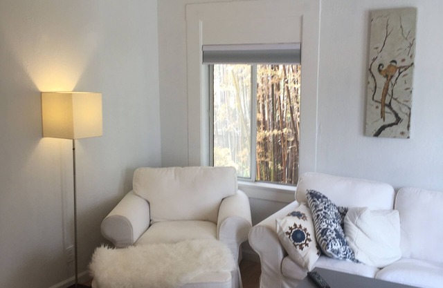 Charming Mid-Century Bungalow in the Heart of Old Petaluma