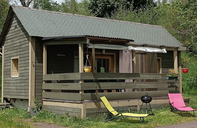 * Charming * mobile home dressed in chalet Cures Vac. summer/winter short/long stay