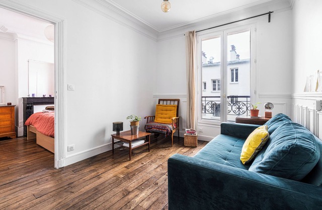 "Charming Parisian Retreat: Cosy Apartment in the Heart of Montmartre"