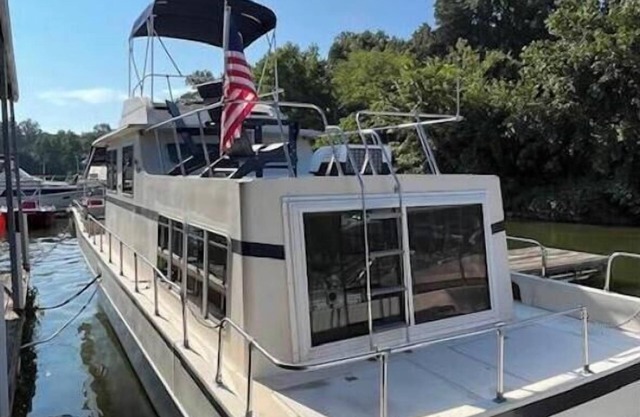 Charming yacht with AC and WiFi in enchanting Charlotte