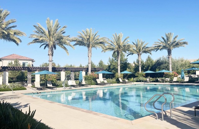 Cheerful 3b3b with swimming pool&BBQ