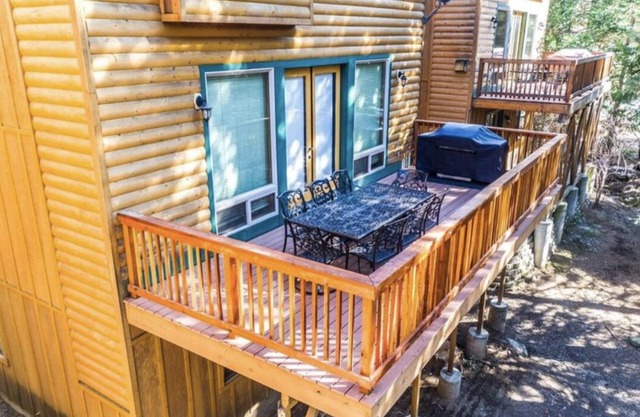 Cheerful 6 bedroom condo in Shaver Lake