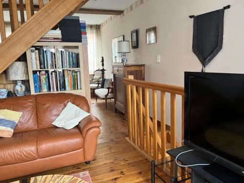 Chez Mamie - 8 personnes - Familial - Confort - Parking public - Librairie