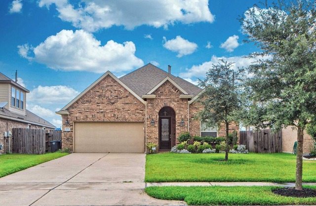 Chic 4BR Living｜Pet-Friendly｜Garage Included｜Lush Backyard｜Flexible Leasen#41228