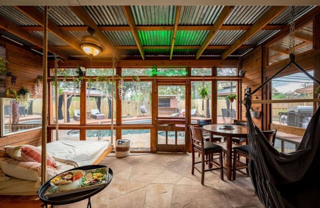 Chic 4BR Retreat Tulum Style Pool & Jacuzzi