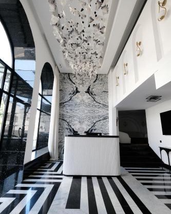 Chic Hotel