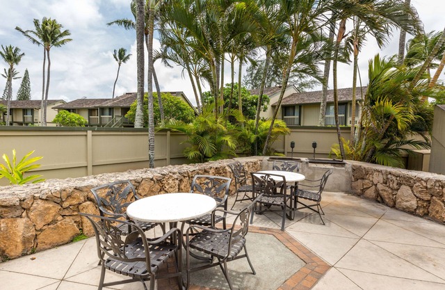 Chic Island Hideaway | AC, 2 Pools | Walk to Beach, Dining, Golf, Attractions