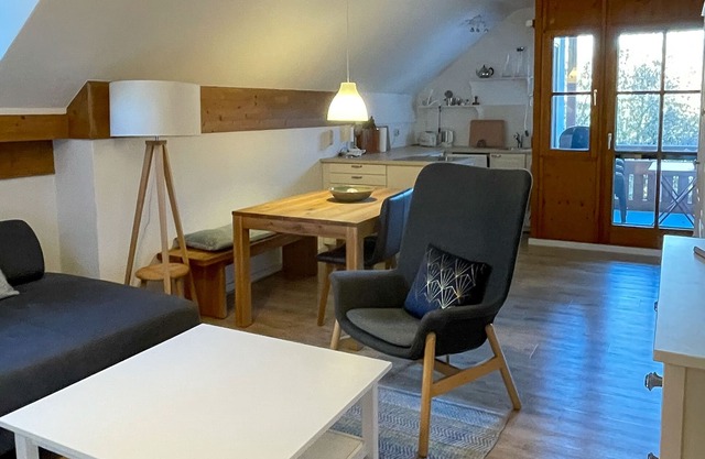 ChiemseeLuft on the 2nd floor, 45sqm with garden view and 2 bedrooms