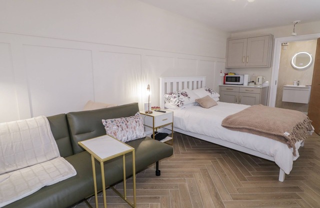 CHURCH STUDIO, romantic in Portstewart, County Londonderry