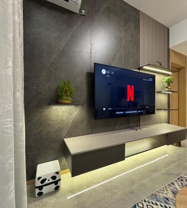 City Oasis - The Panda Nest