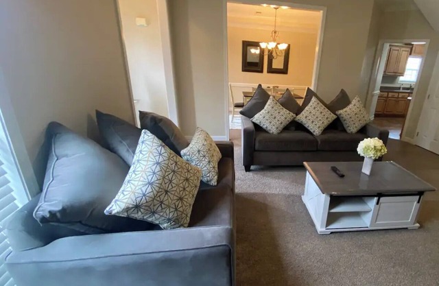 Classic connection in the Hub City!