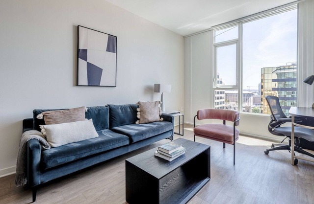 Classic San Jose 1BR w/Gym, Pool & W/D, nr San Pedro Sq, by Blueground