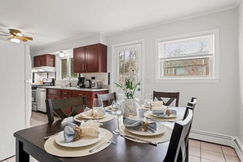 Close to Attractions Spacious Family Home