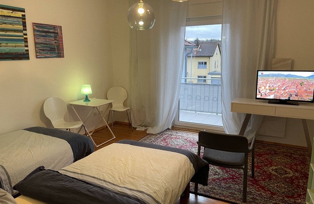 Close to Old town: 7min walk across Old Bridge to my pension w. balcony @ garden