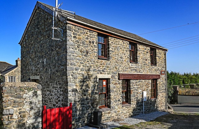 Coach House - Panteg Road is Located in the Beautiful Georgian Town of Aberaeron