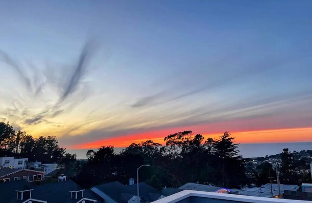 Coastal Oasis Ocean-View Home-near San Fransisco, beaches and hiking trails