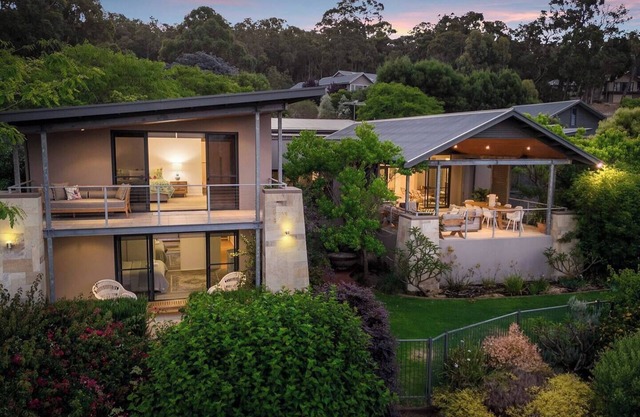 Cohala Luxe Hillside Retreat with Theatre and Garden